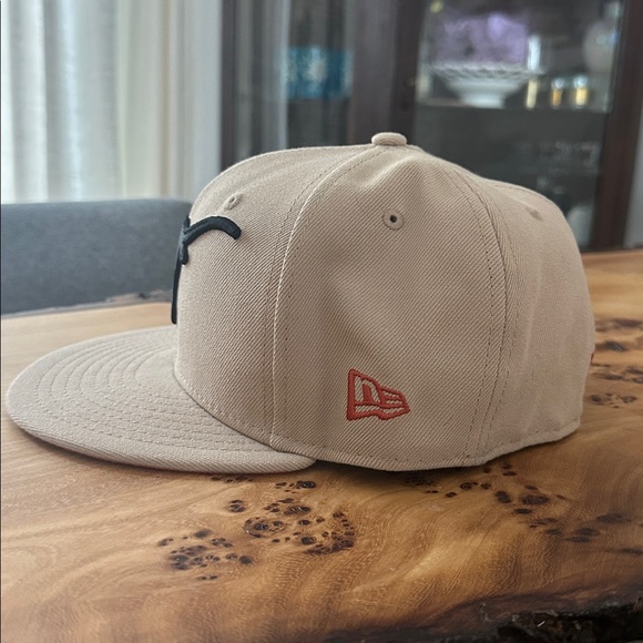 New Era University of Texas Longhorns Orange and Black 59FIFTY Cap - Picture 3 of 5